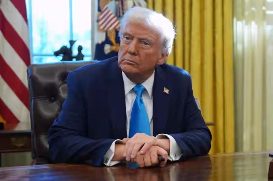 到底哪个才是真的？特朗普宣布，美军成功抓捕马杜罗目前美国总统特朗普已经对外声称