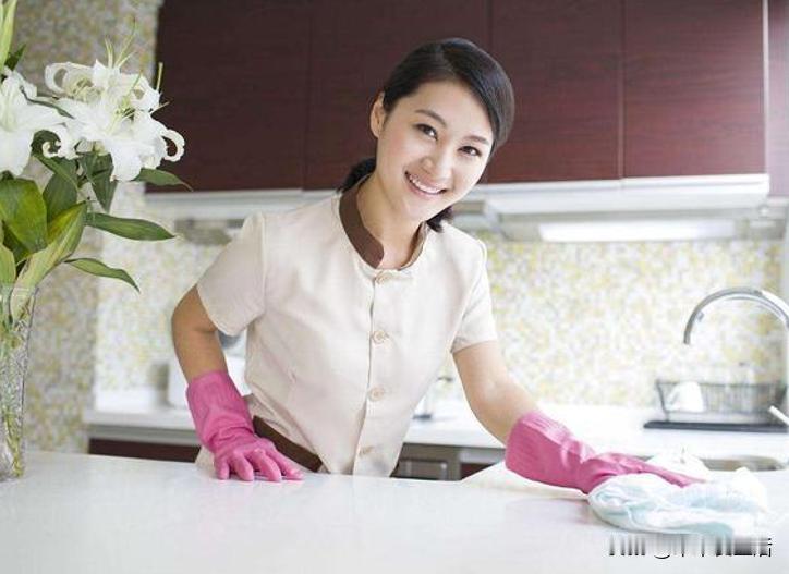 朋友的叔叔和婶婶青梅竹马，叔叔大学毕业后进了事业单位，由于业务能力强，很快