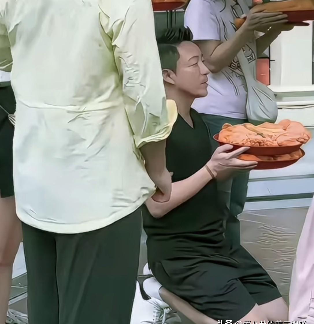 S妈和小S这次硬刚到底，具俊晔真赢了S家人的心。汪小菲砸的珠宝，都白费了？这