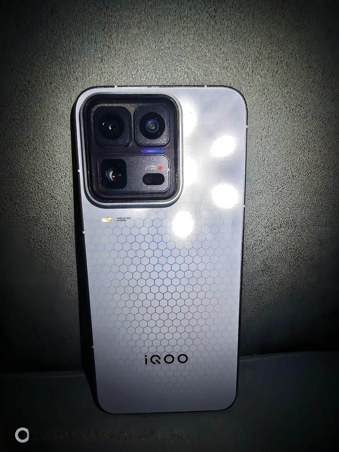 在iQOO16出来之前，我依然是iQOO系列地表最强iQOO