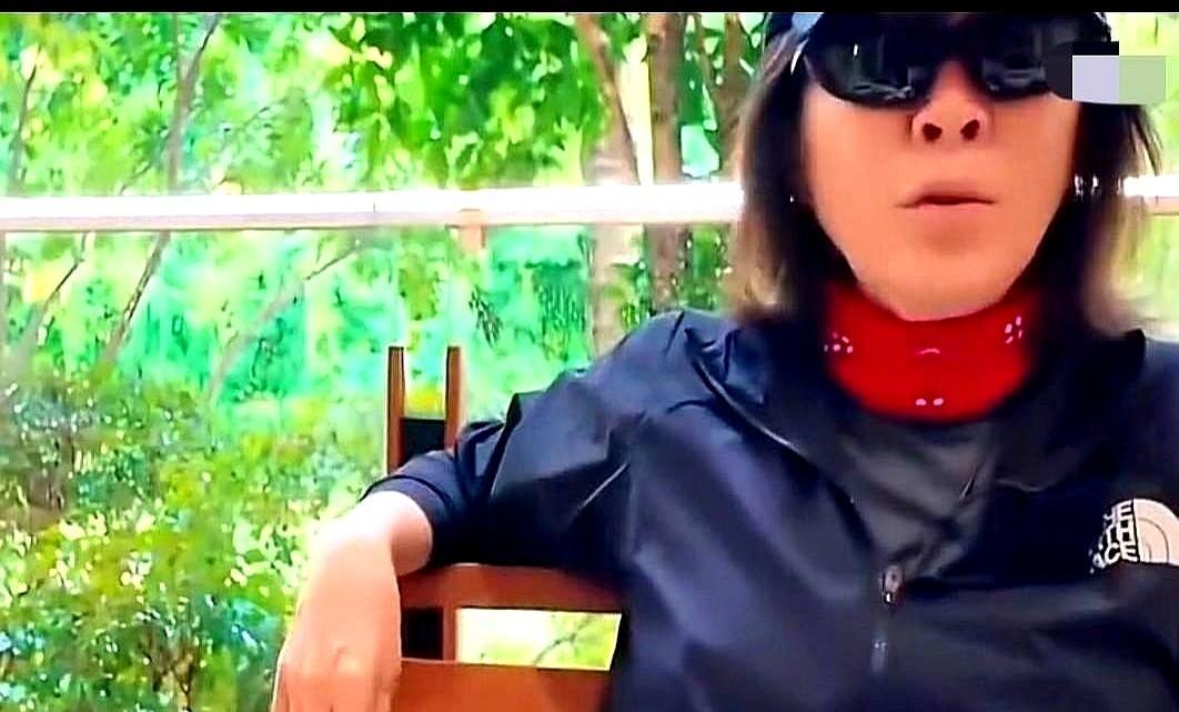 刘晓庆被同组演员当众怼，她没吵，转身就走，两小时背台词，第二天直接一条过，让对方