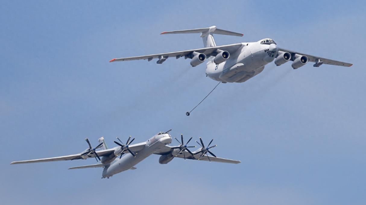 战机对峙后，高市早苗欲“聚焦中国”，中俄11架战机联手奔向东海中日军机对峙事件发