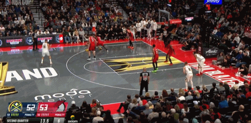 弧顶接球超远三分~！！！​​​