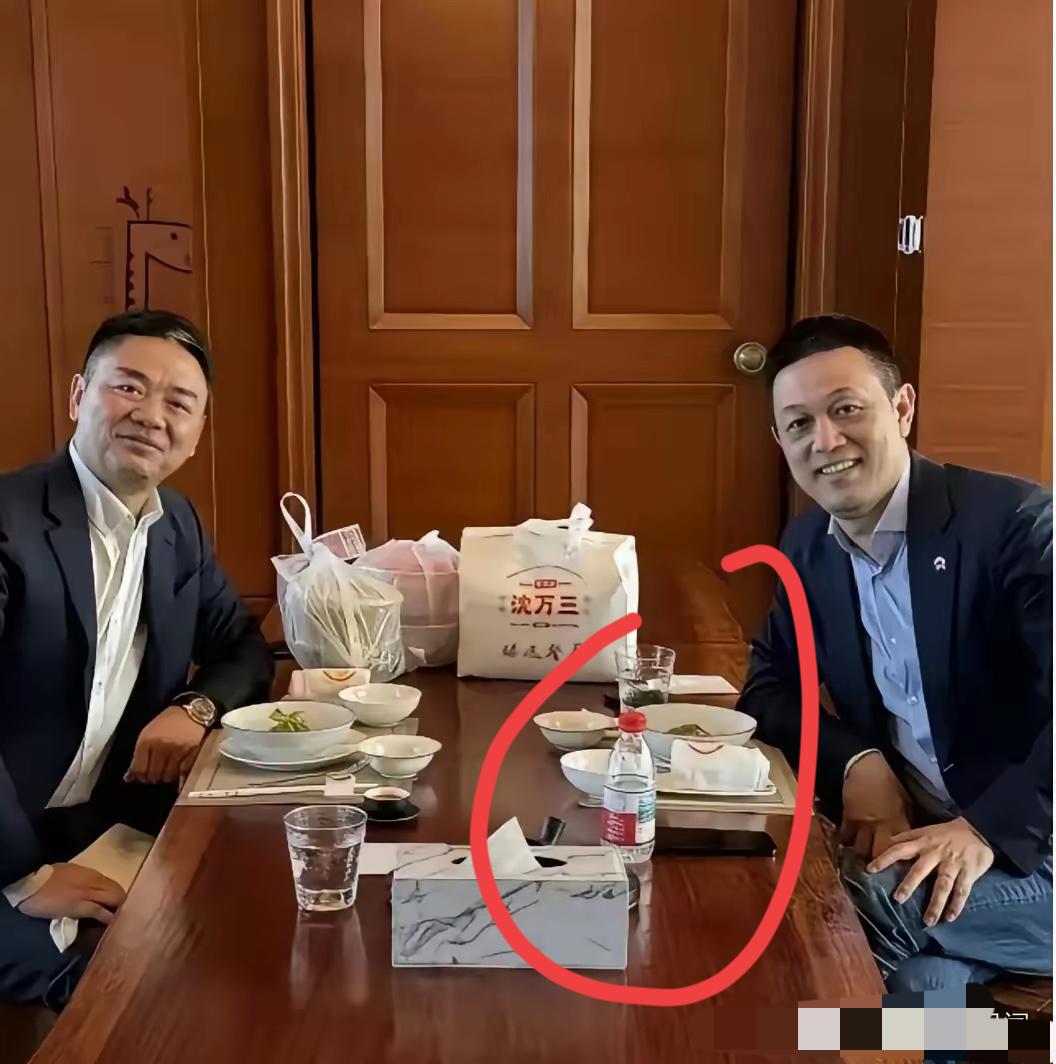 李斌李总喝的是什么牌子矿泉水