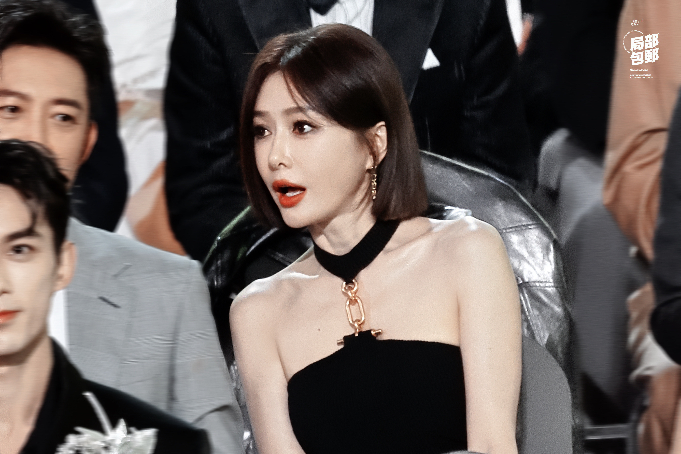 秦岚走路姿势秦岚星光大赏内场饭拍