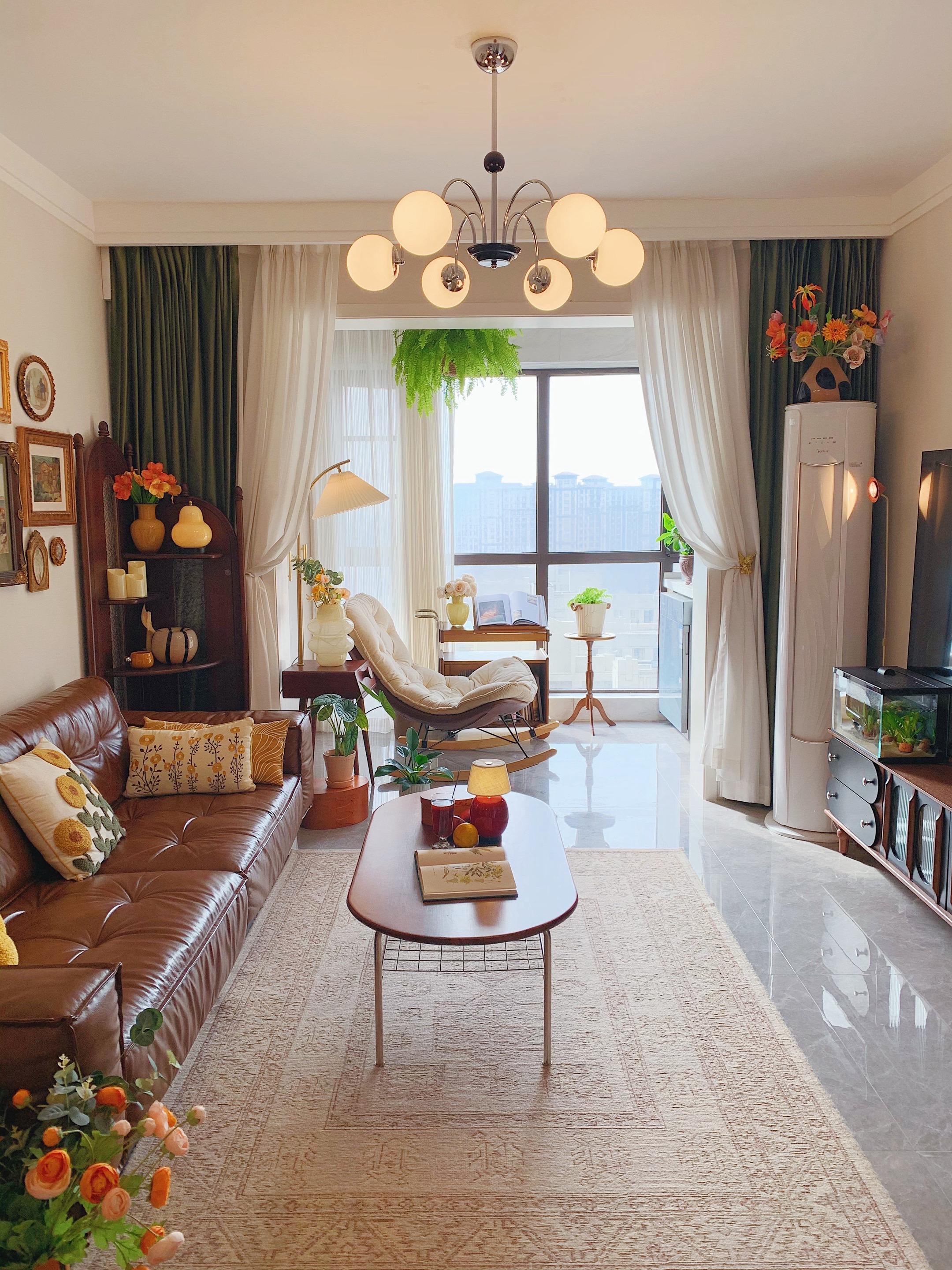 住在喜欢的家里，真的会不想出门～小户型的家虽不豪华 但好收拾也好布置 ...