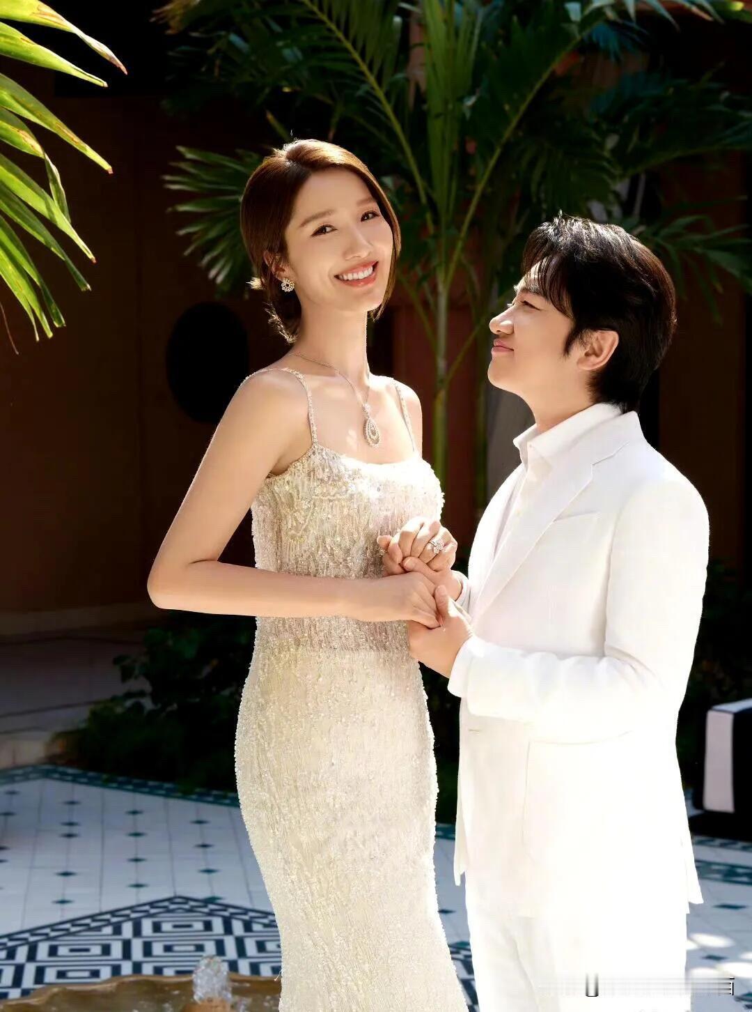 看来男人的颜值和身高一点也不重要，主要还是要腹有诗书，有才华，有实力才能娶到这么