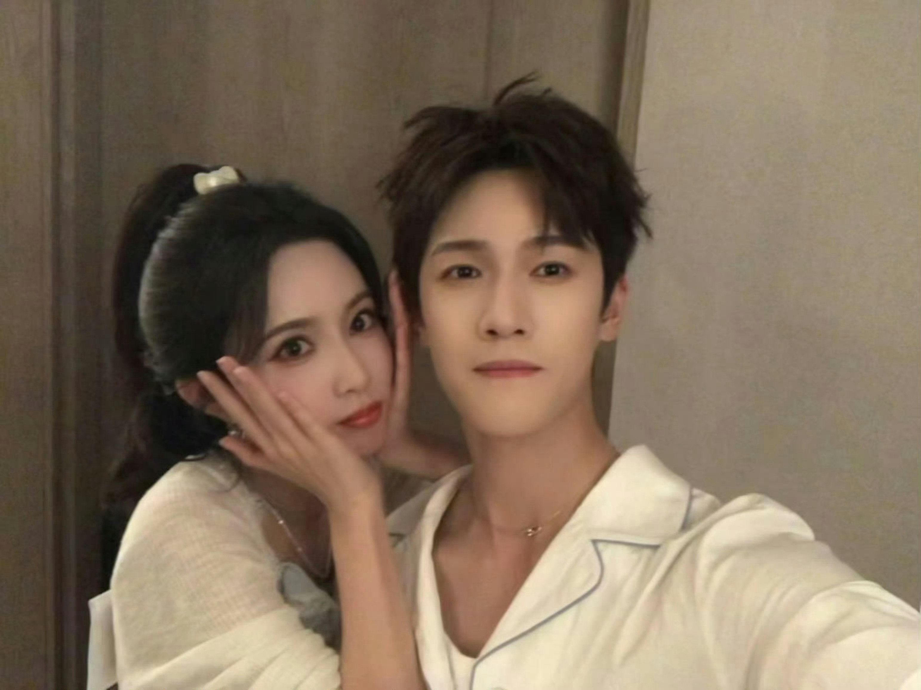 孟子义李昀锐第三视角，一秒变同事。