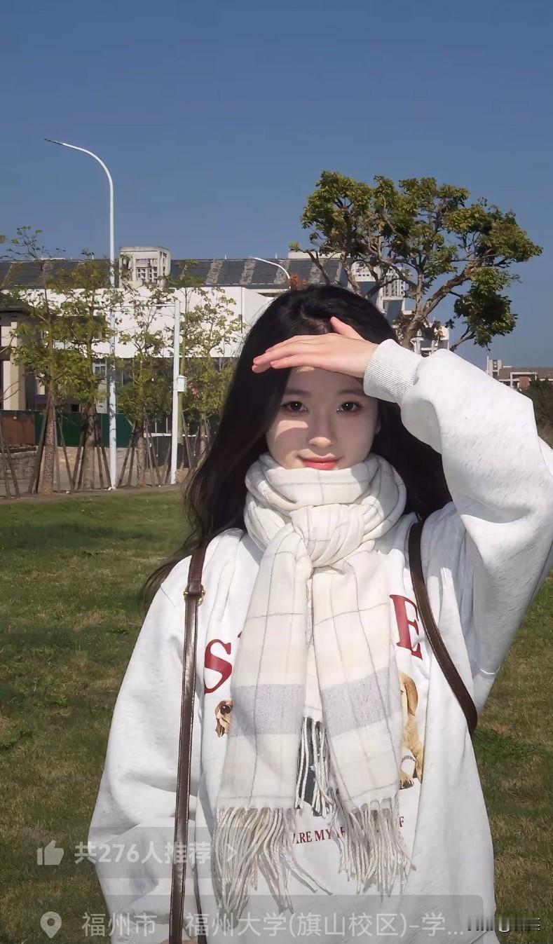 我儿子刚交了个女朋友就来我家住下了，十月一就来了一直没走，我儿子去上班她就在我家