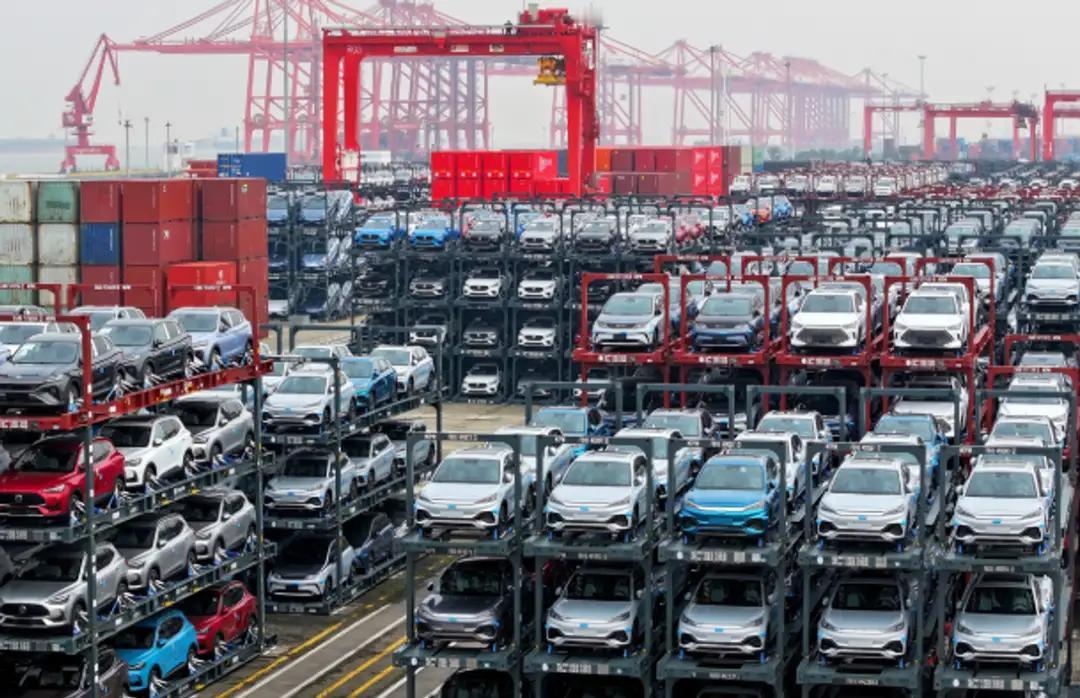 谁在下个十年跑得最快？越南第一，中国第二，不看总量，看经济复杂性。制造越深越广，