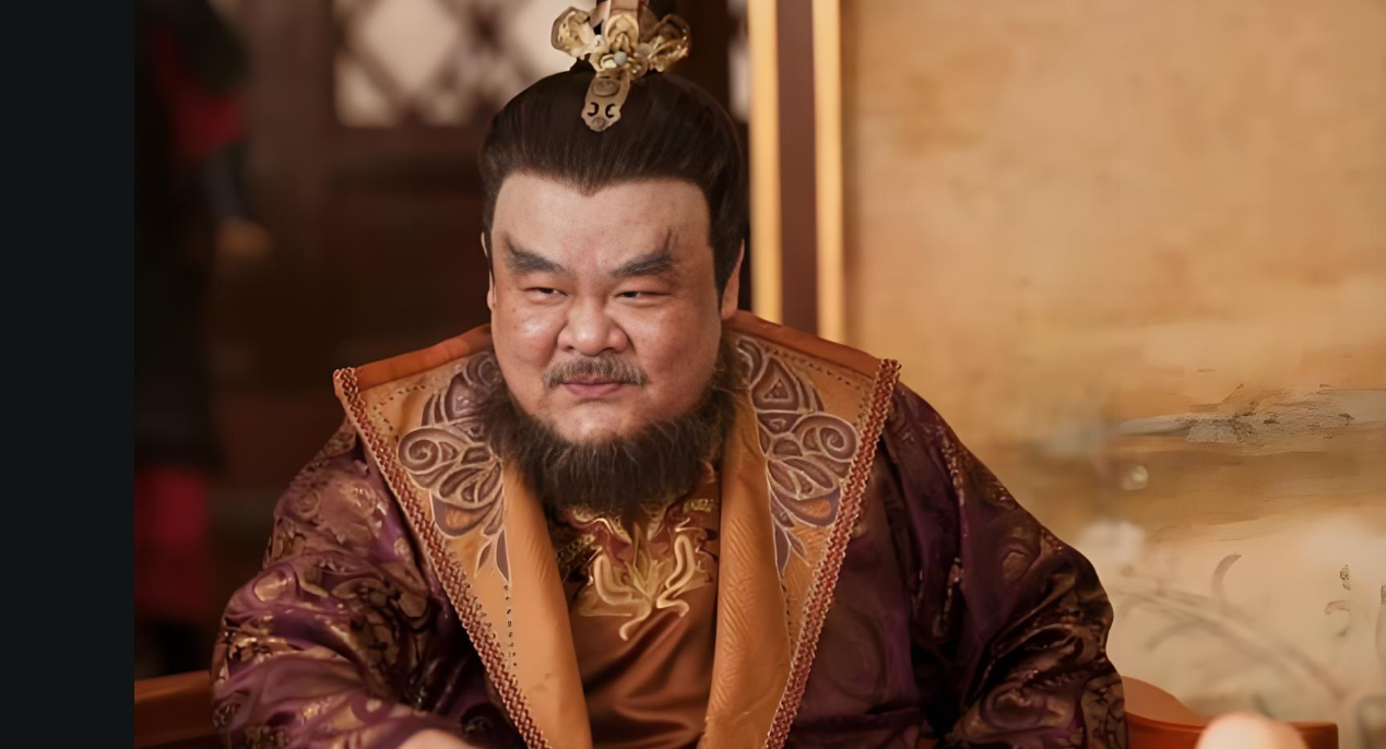 757年，安禄山正熟睡，阉人李猪儿一刀捅进他的肚子，“唰”地往下一划，顿时一片鲜