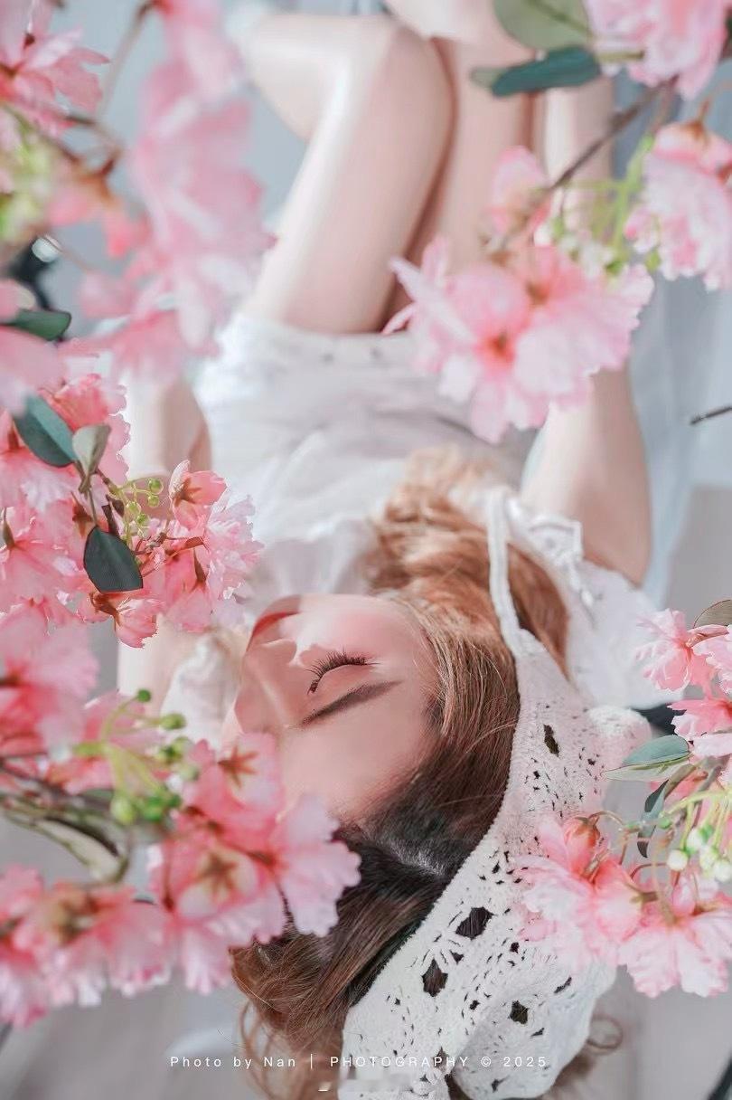 姿势越怪照片越好看写真​​​