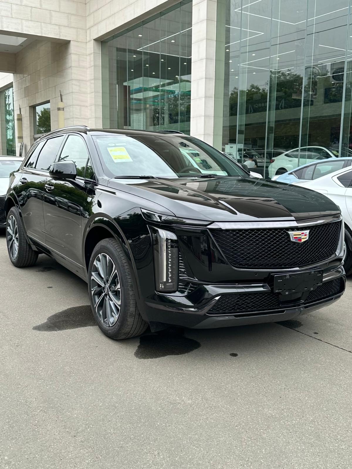 不是，凯迪拉克就这么把26款XT5给端上了来？26款除了豪华版其他型号和25款有