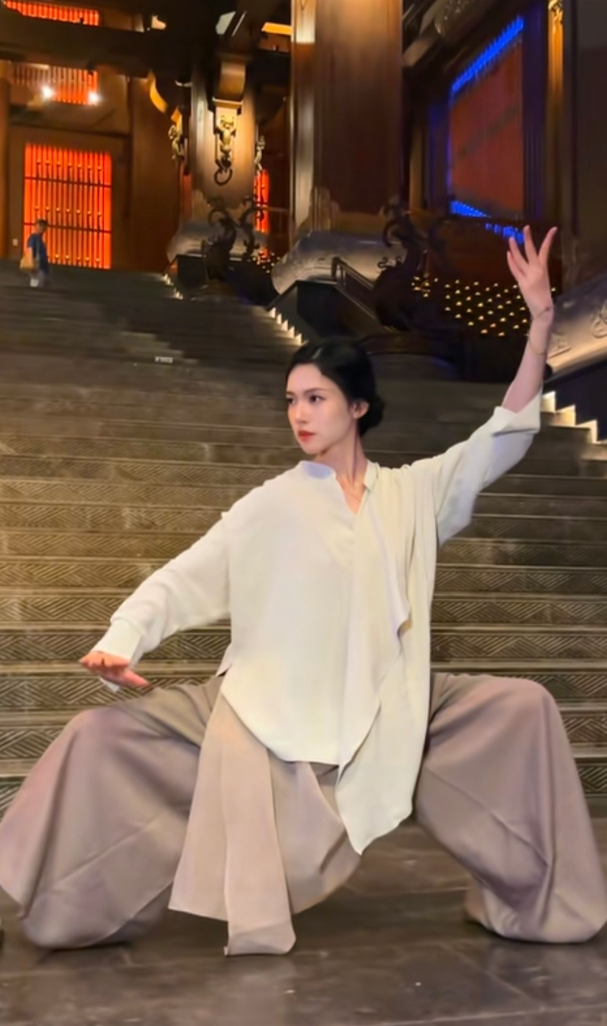 我该怎么形容？有没有会夸的？