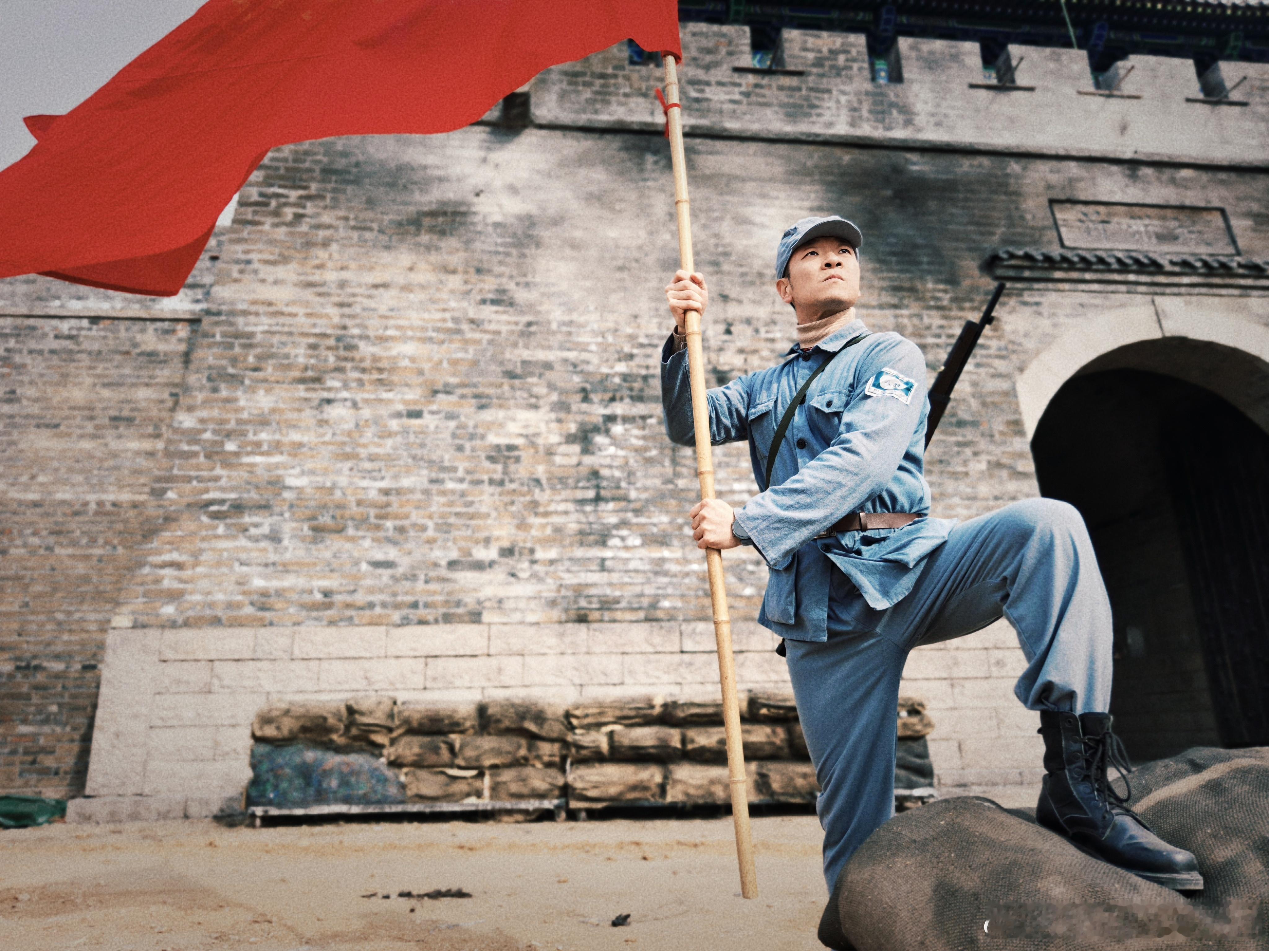 “同志，你是从新中国来的吧？”“对！”“那我们胜利了吗？”“我们胜利了，如你们所