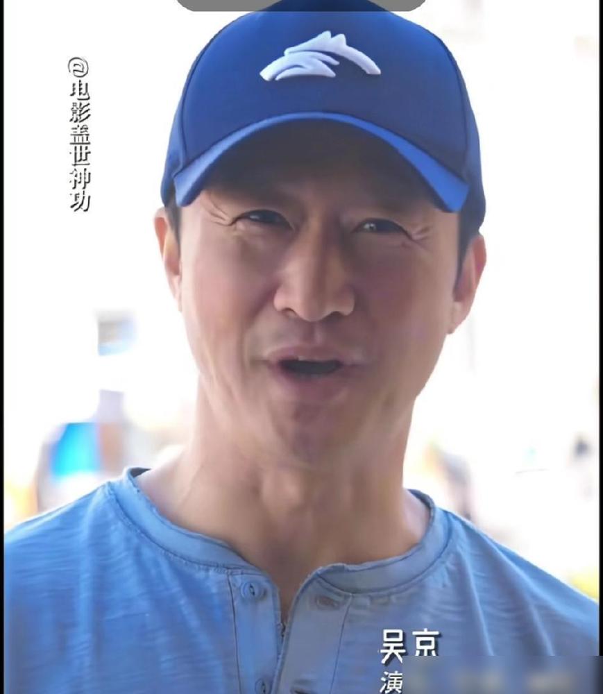 吴京一刀砍断了“冷锋”的标签。就在所有人等着《战狼3》的炮火时，他转身扎进了明朝