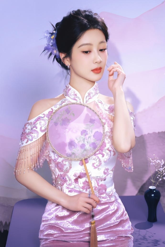 1、杨紫、韩东君《家业》要来了，资方在谈央八黄金档，预计下个月中下旬能开播。2、