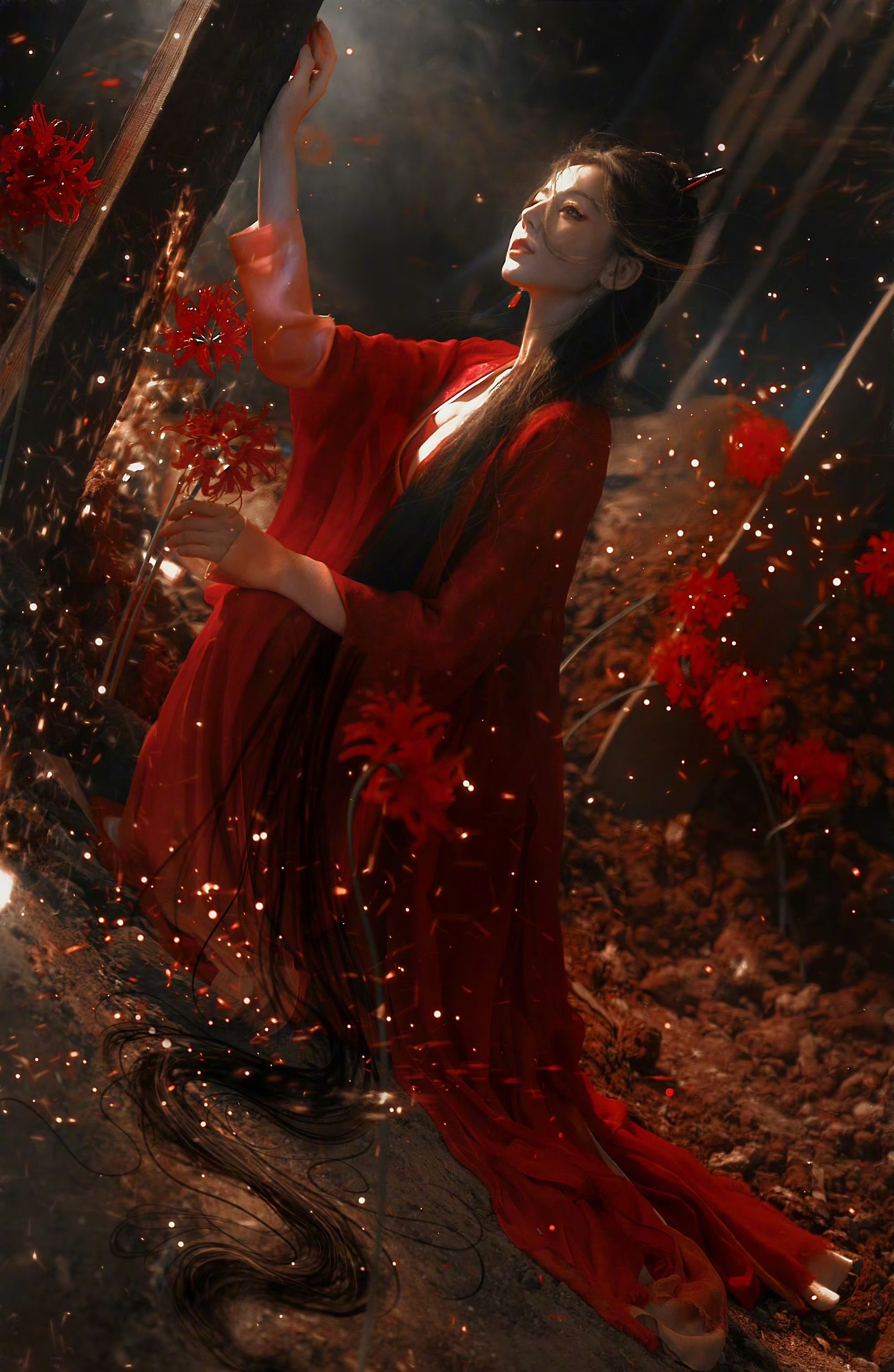 迪丽热巴这组图完全诠释了好的剧宣其实也就是一组图的事！冲击力拉满的女鬼塑，贺思慕