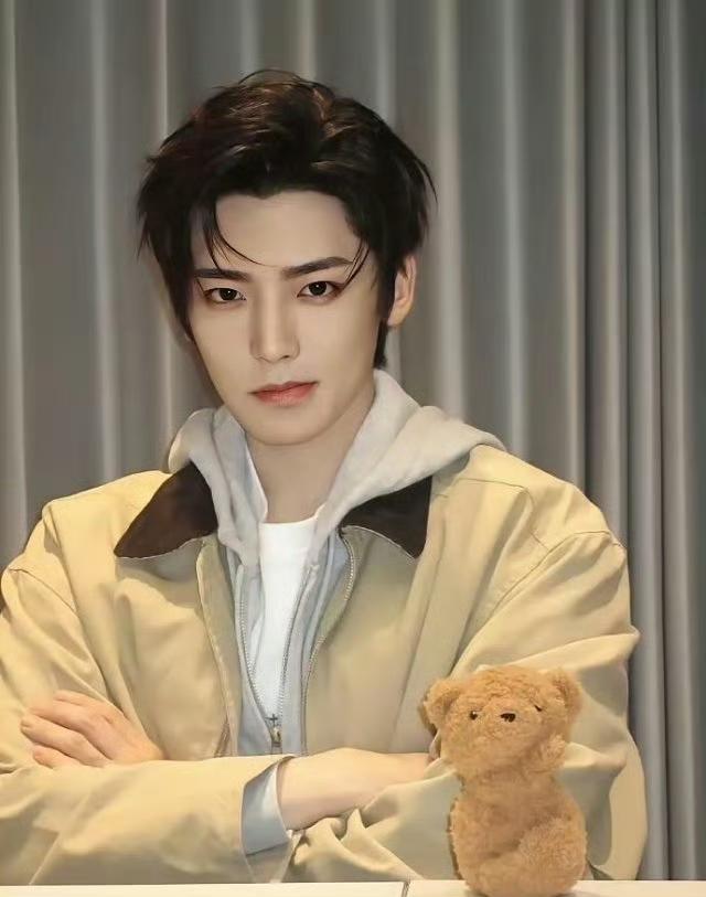 仙侠剧《长生骨》敲定侯明昊，平番条款成合作硬性门槛仙侠《长生骨》男主落定侯