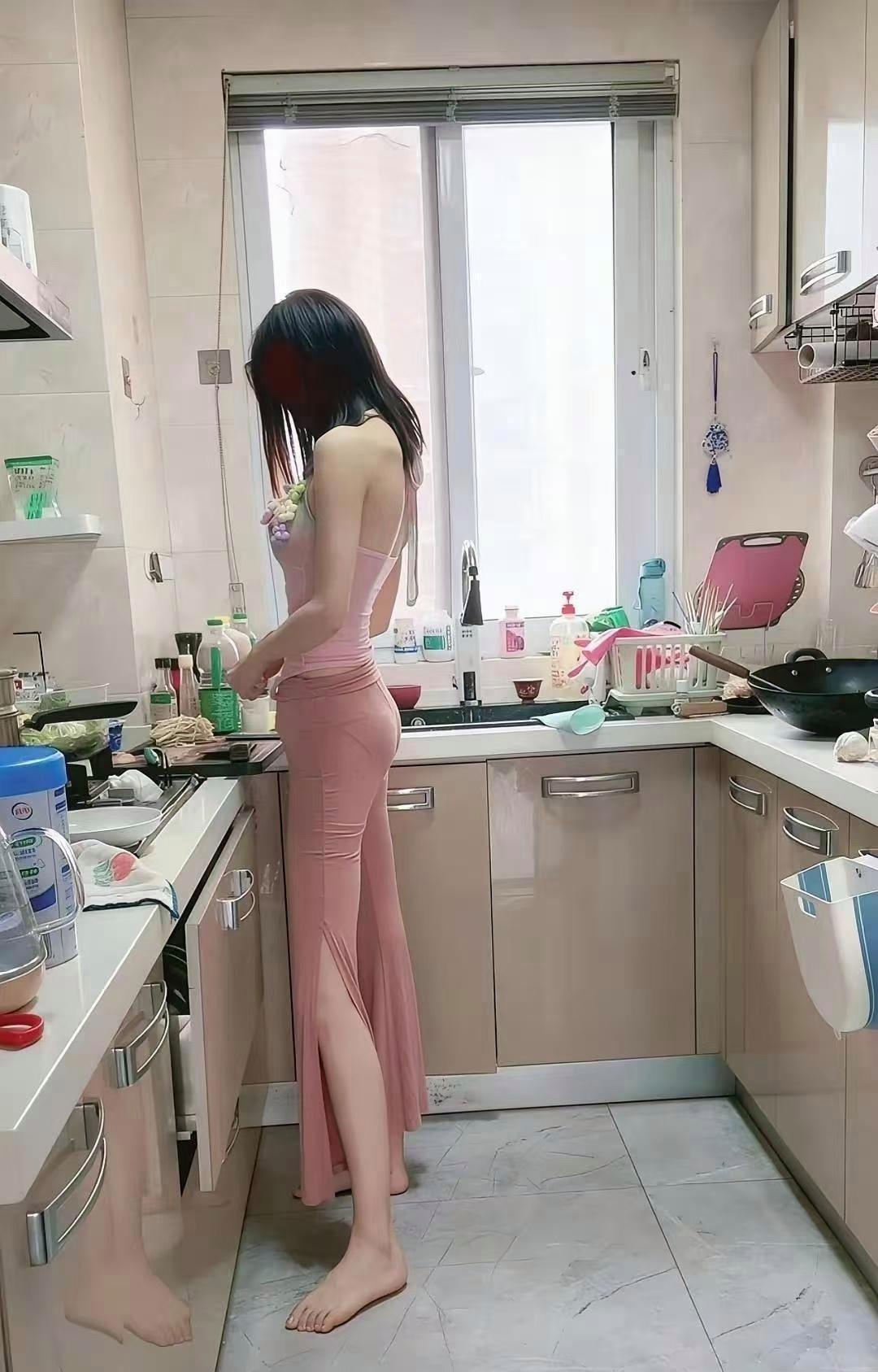 每天忙忙碌碌地工作为了什么?为了一日三餐，为了衣食无忧，过上自己想要的生活！