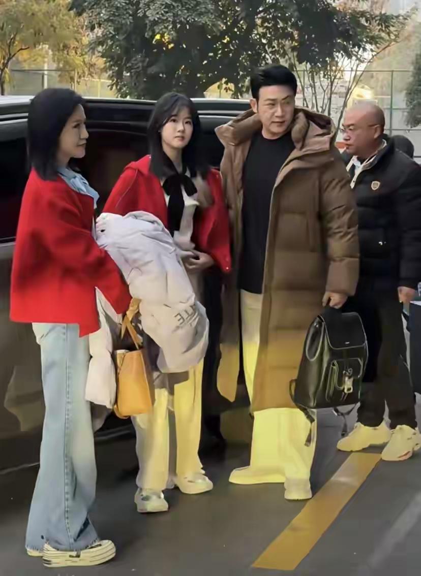 他们一家颜值都好高[鼓掌]