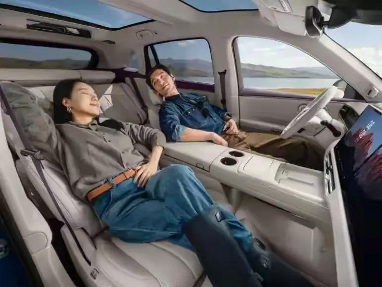 这就是现实啊！6%的家庭，买50万元以上的车12%的家庭，买20万～50万元