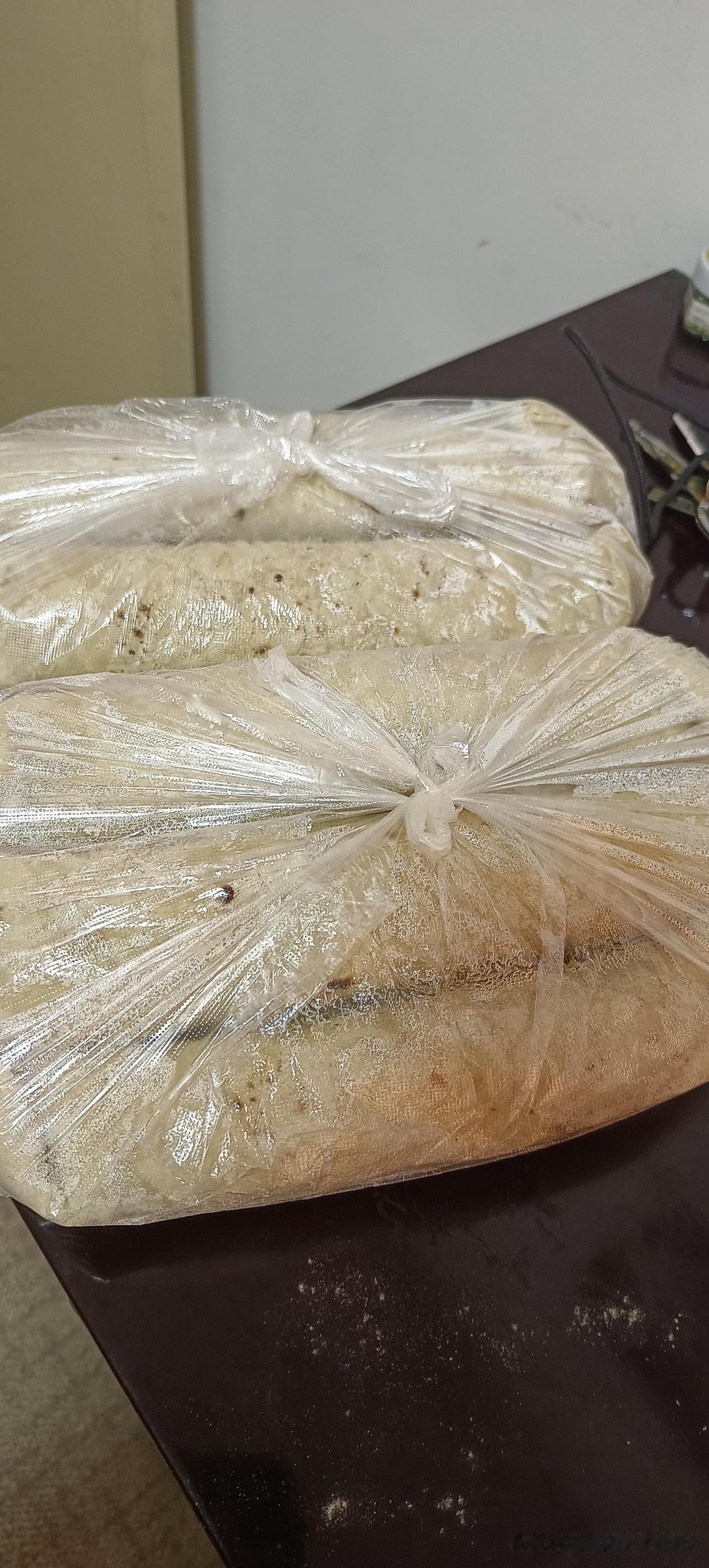 你们看看这是什么？这是爱，这是一个年近80岁的婆婆对儿子和儿媳的爱。立秋一个