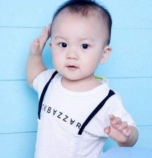 一岁儿子一直说肚子疼, 本担心是肚中长了瘤, 检查结果让妈妈十分意外