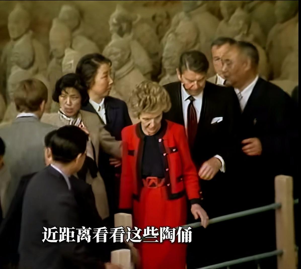 1984年，美国总统里根访问中国，专程去了西安拜访兵马俑。外国人都知道，这是中国