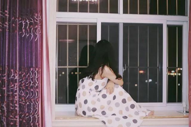 上海女子花17万买机器人伴侣，一月落泪三次终醒悟上海一名独居女子厌倦现实感情