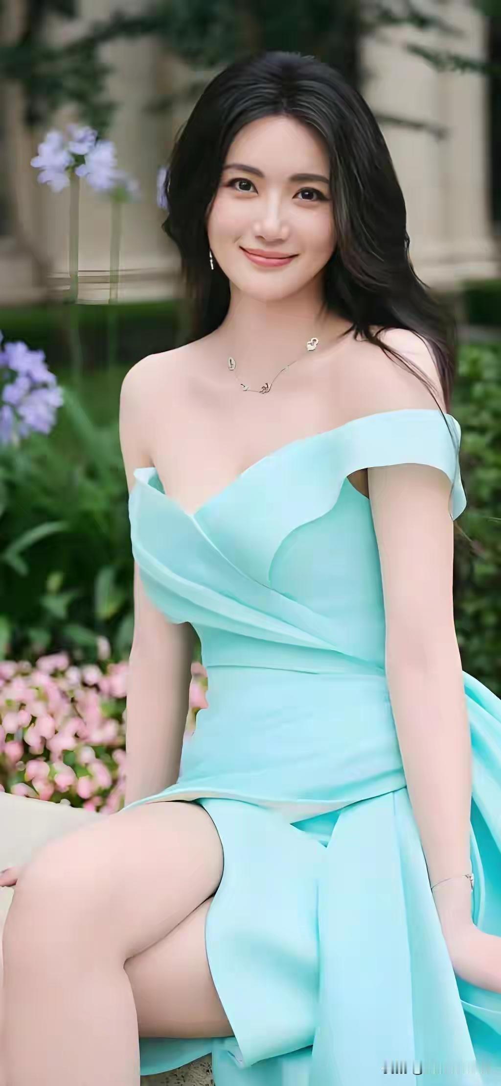 中戏校花赵昕完美颜值赵昕赵昕写真赵昕演技女人怎么穿着打扮会有气质