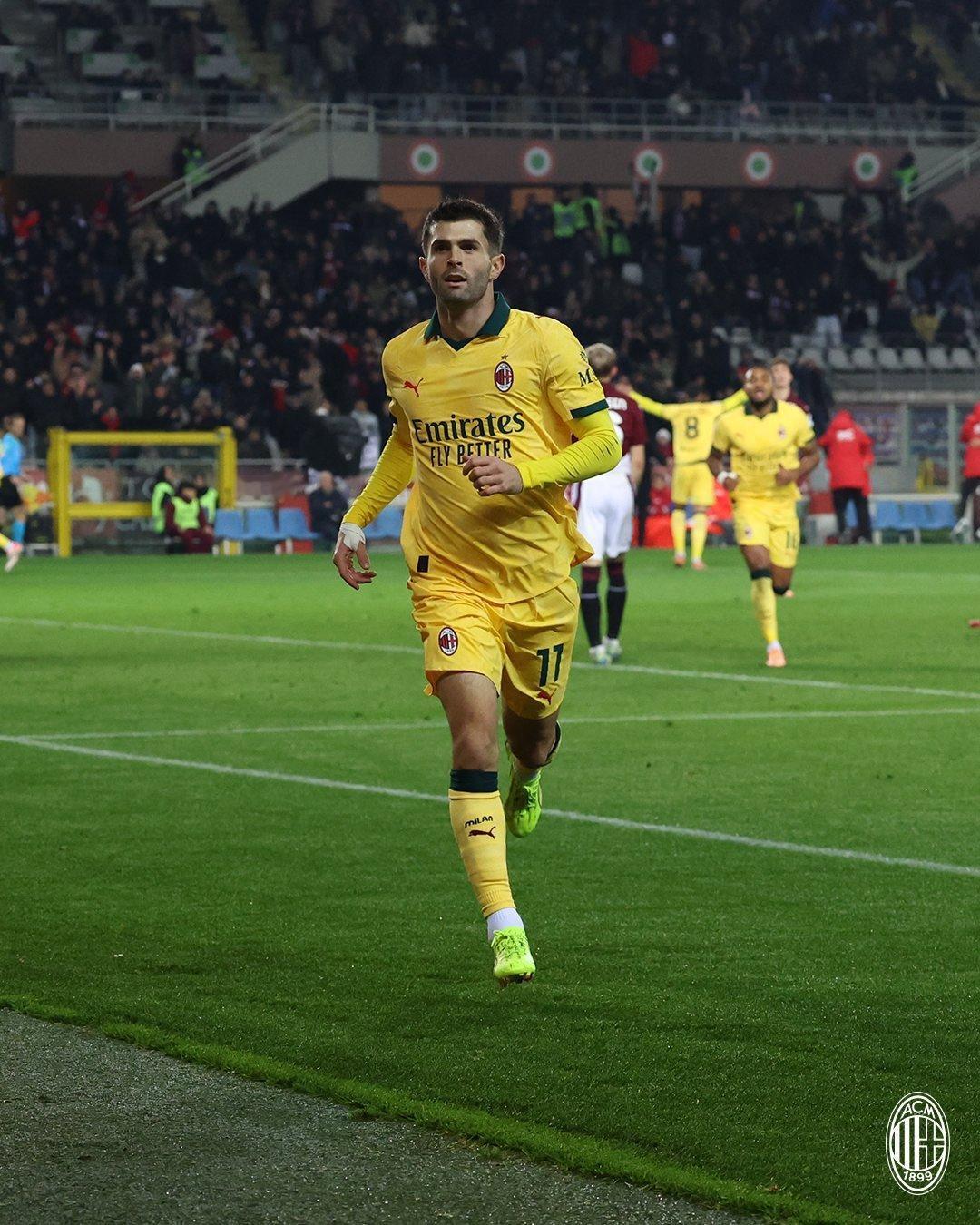 AC米兰你就说，哪张更像P的吧忠生米兰