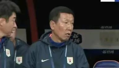 使用年轻人泰山队会原地爆炸！陈永讲的也不无道理。著名记者陈永在节目中谈到泰山队年