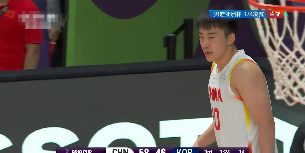 中国男篮小将王俊杰真是球队的真大腿！据数据统计显示，在本届男篮亚洲杯上，王俊杰在