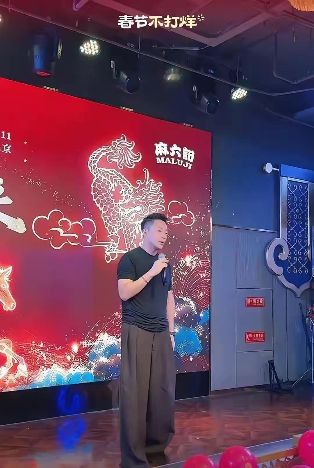 可怜之人必有可恨之处，小菲可怜吗？曾经他见不到孩子的时候，觉得他很可怜，还有就是