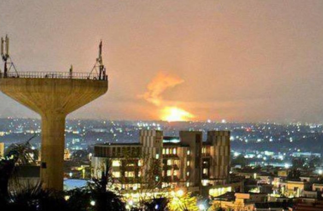 印巴再爆发空战，阵风又被击落，歼-10立大功，巴战机进入印领空