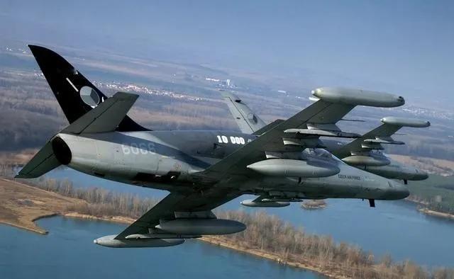 西方抛出离谱战争设想俄专家一语揭穿西方谎言西方军事专家近期抛出论调，称一