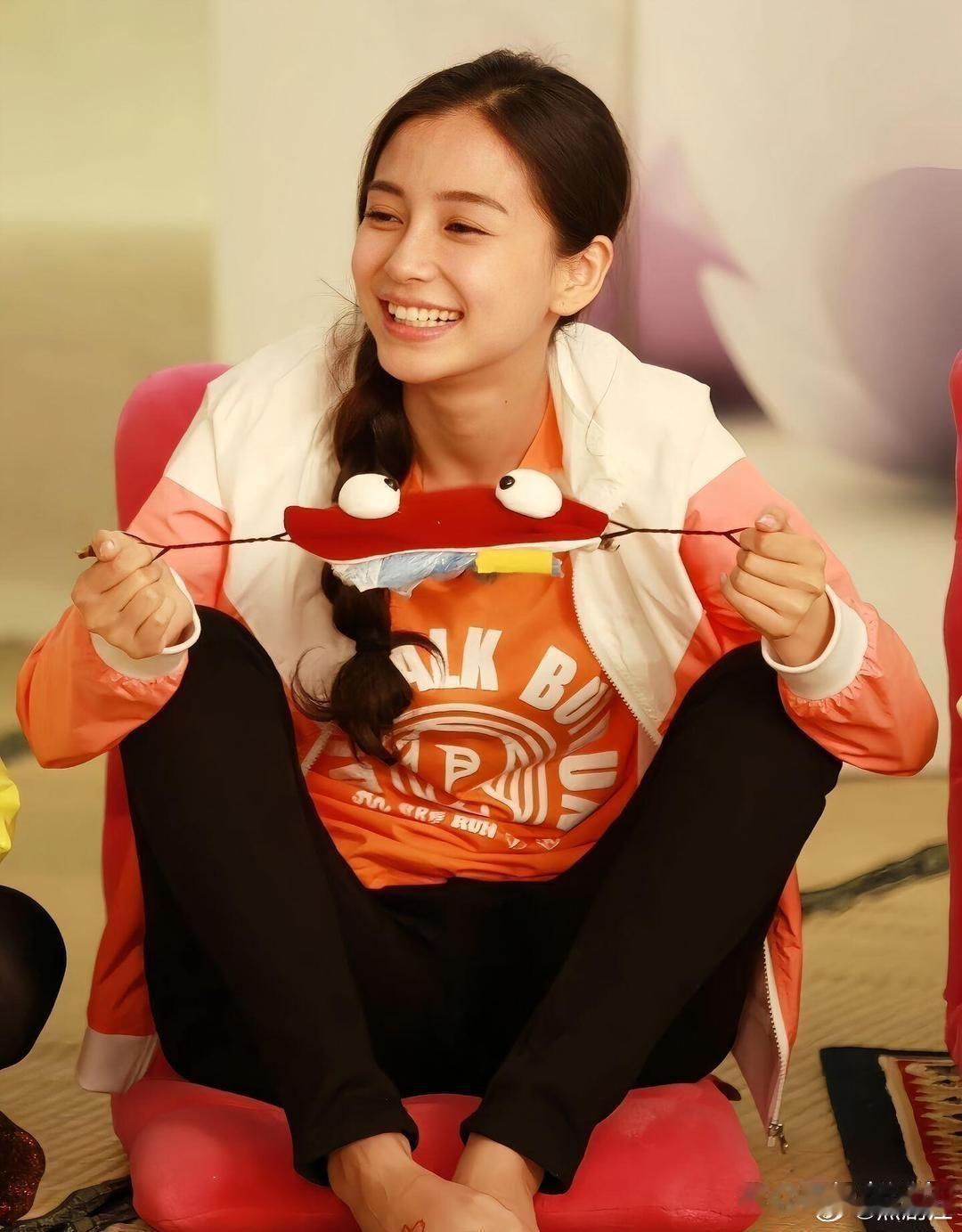 杨颖这颜值，真的从头到脚都好看，挑不出毛病。​​​
