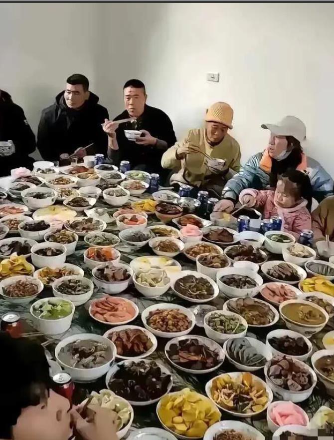 据说这是山东的年夜饭