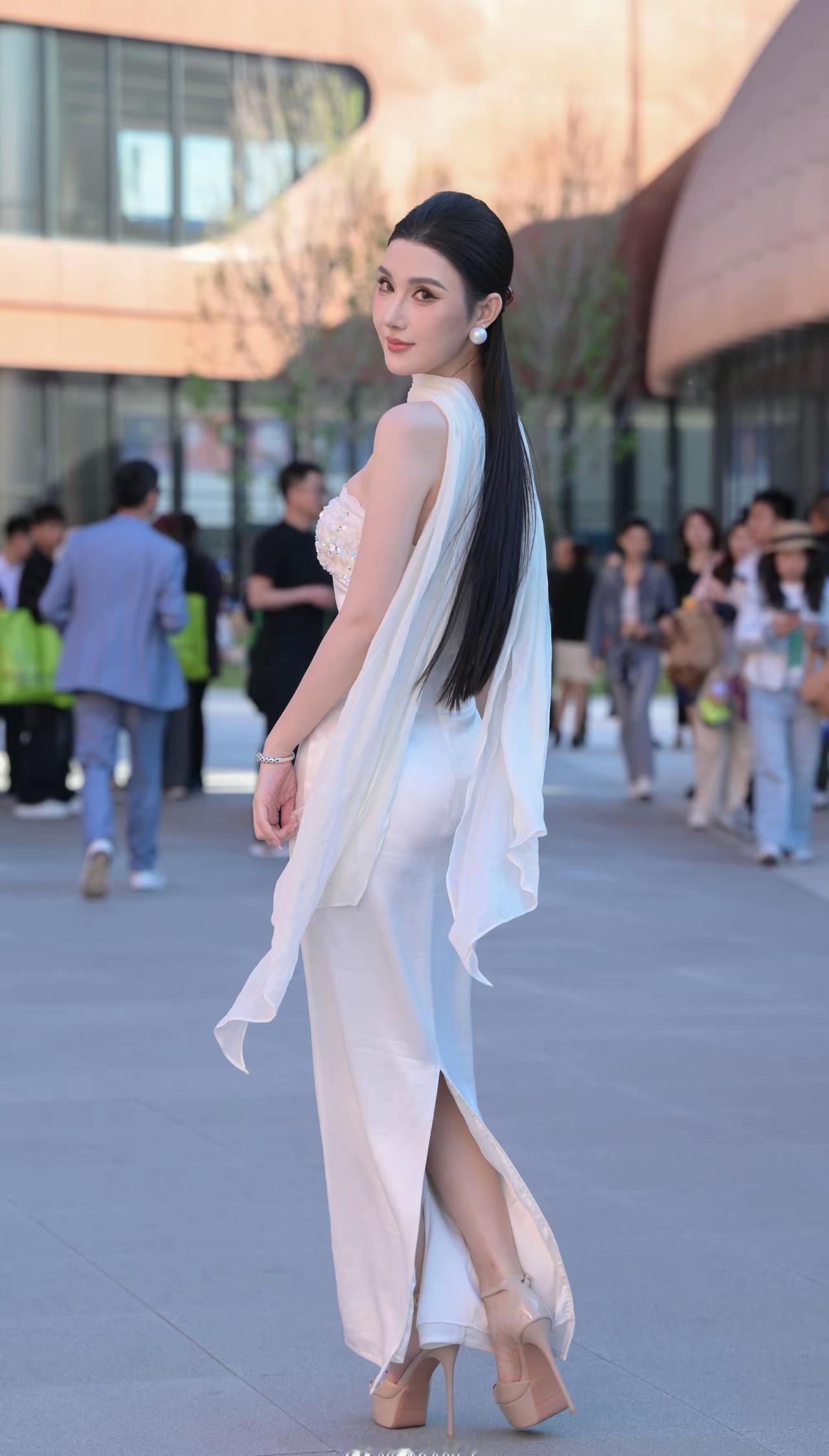 宝藏女生，让人过目难忘。