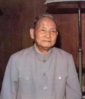 1962年，毛主席约谈陈云一个小时，22天后陈云婉拒开会。提出：自己的心脏功能很