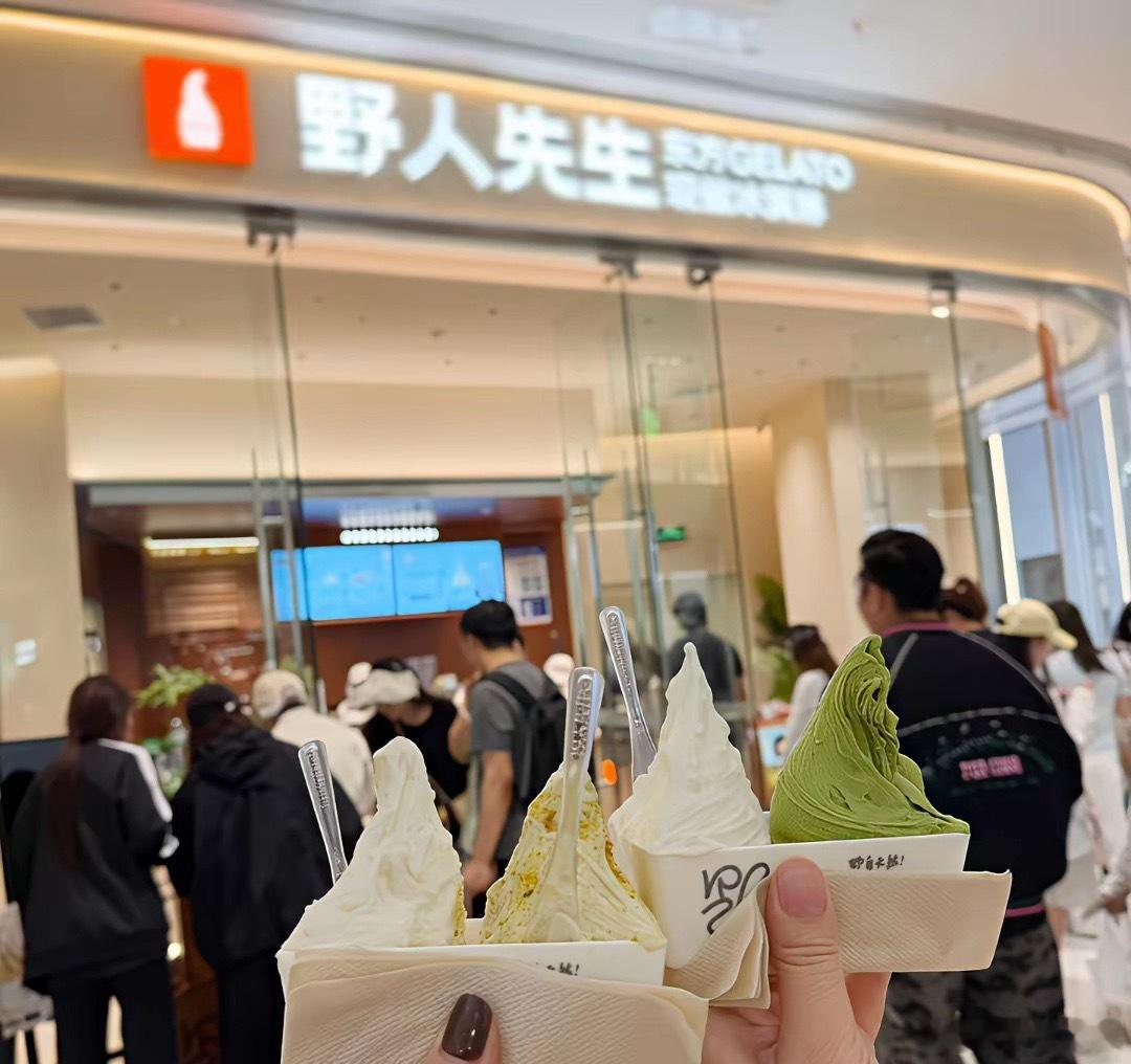 罗永浩估计现在心里五味杂陈，他怎么也想不到，野人先生根本不像西贝贾國龙那样，而是