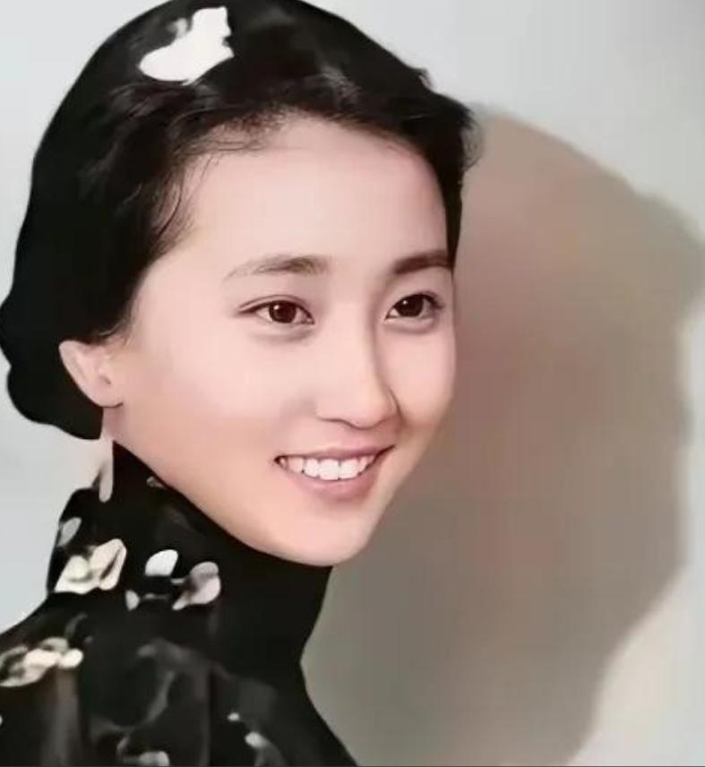 钱学森36岁仍未婚，妹妹钱学英给他介绍对象，他却说：要不你嫁给我吧！这话放在