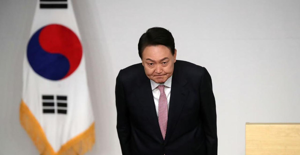 尹锡悦慌了！退党只为不坐牢？啥？尹锡悦竟然退党了！这消息