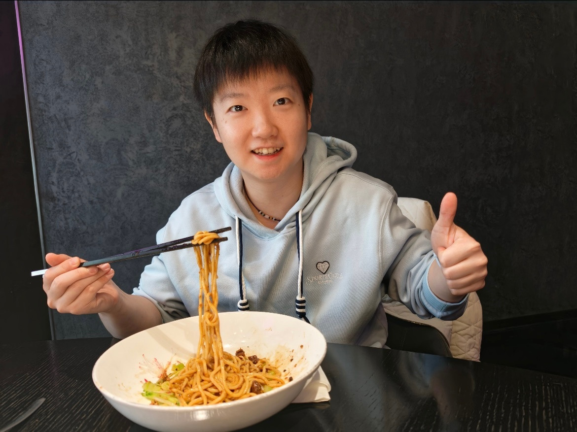 孙颖莎要一直一直一直幸福呀🍜🎂✌🏻🎆​​​