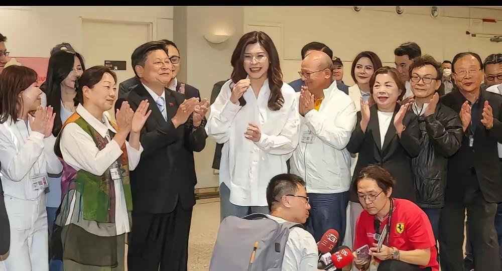 “蓝营”民意代表中，真正力挺郑丽文的有几人？国民党52名民意代表中，理念与郑