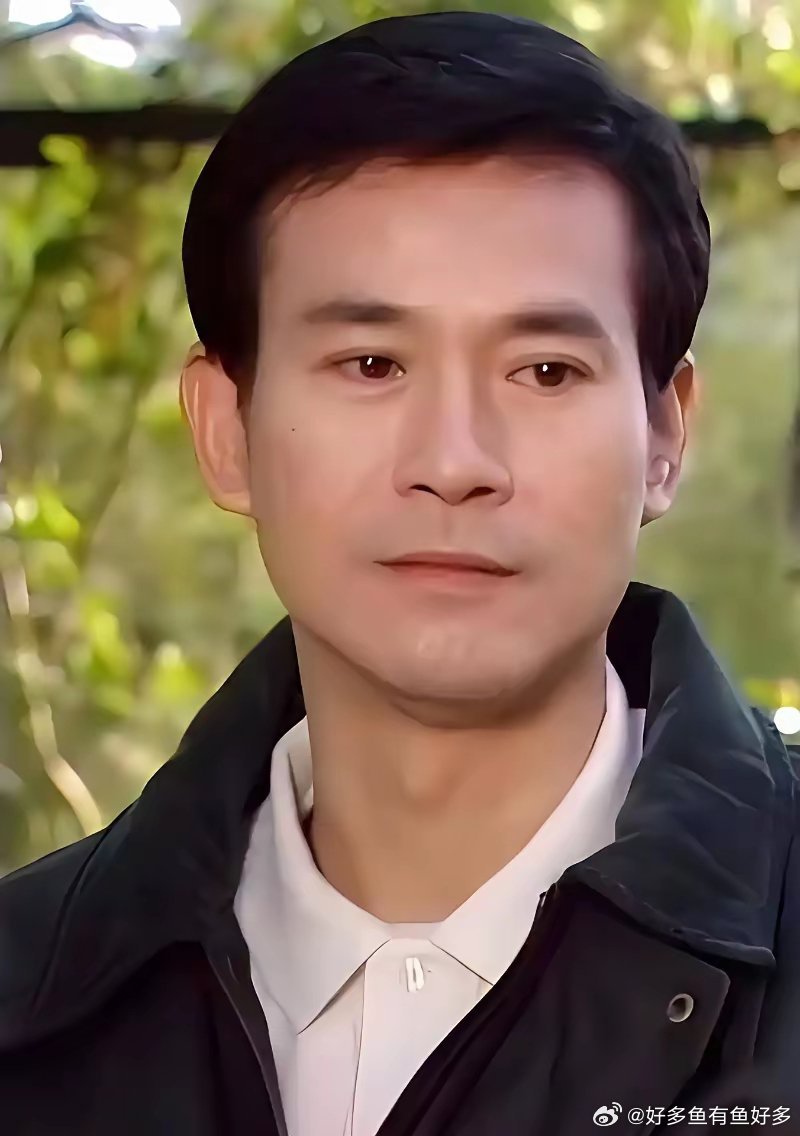 你可以说郑少秋年轻时风流倜傥，你也可以说他老年知进退，但有一点不得不承认，他可真