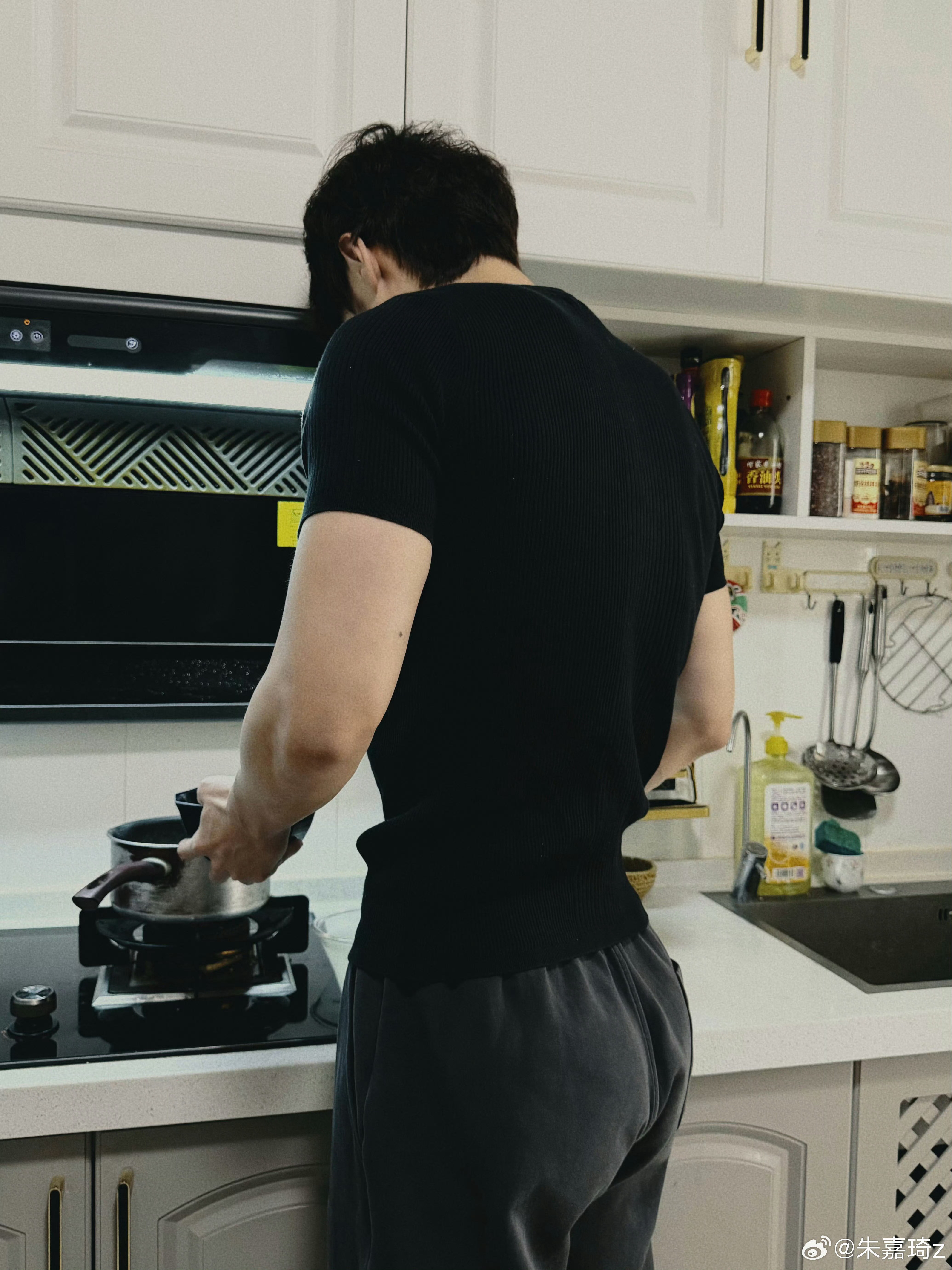 发现肌肉帅哥✖️朱嘉琦