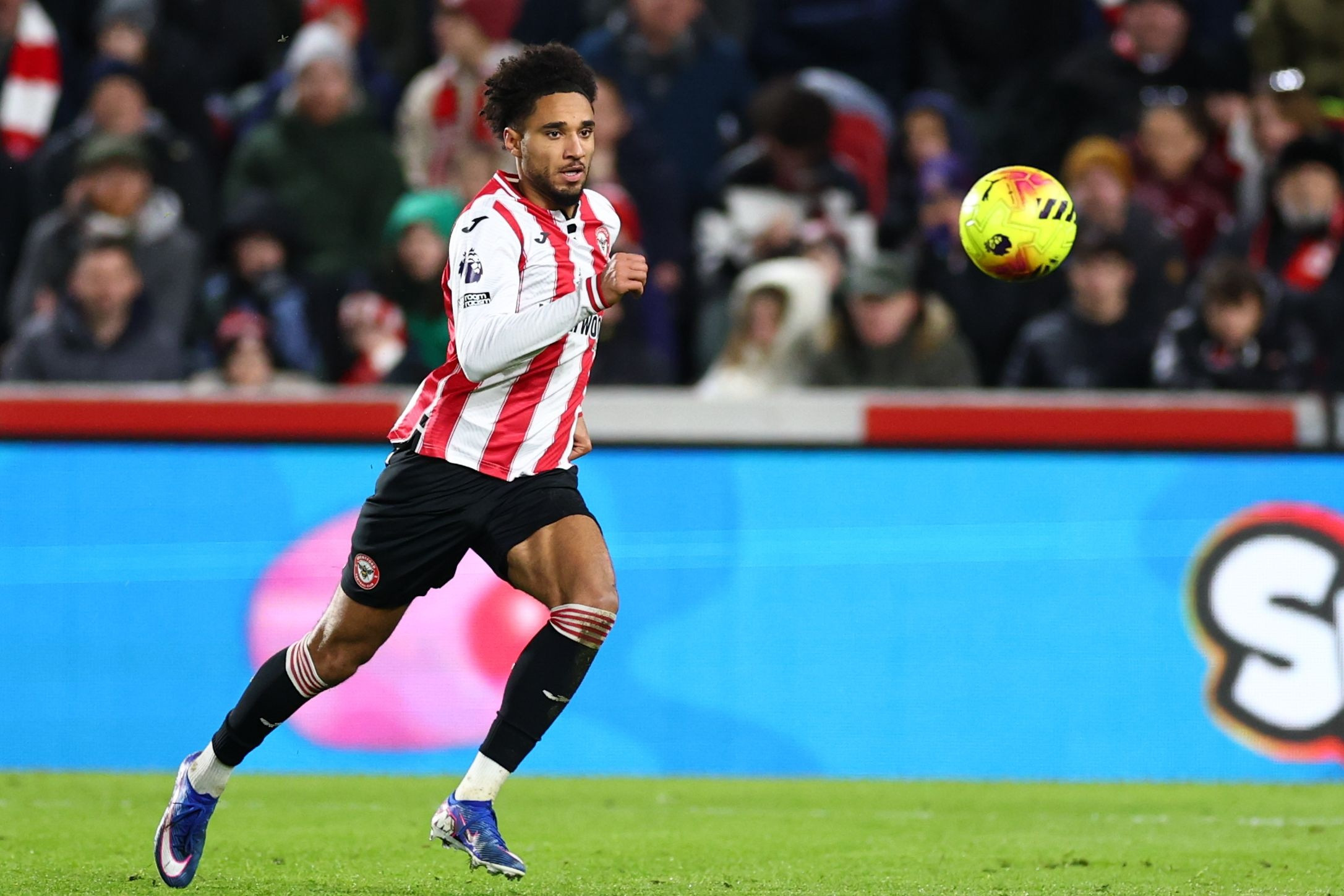 未来大鱼? 24岁沙德上演完美帽子戏法, 身价3500万欧周薪仅1万镑