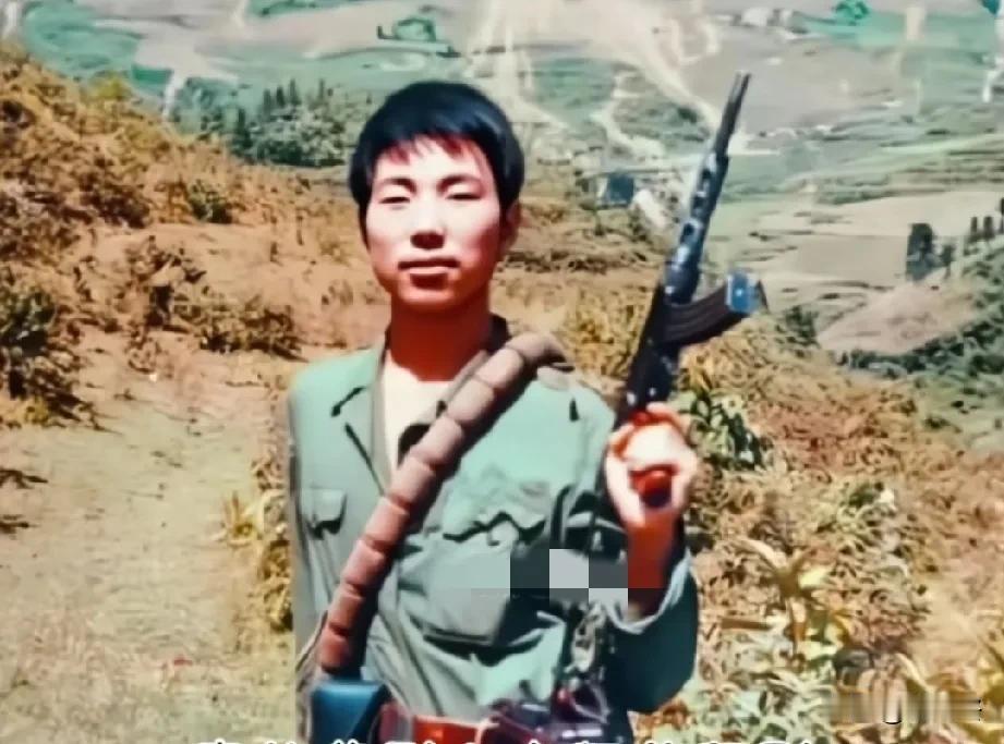 不赞网红不赞星，只敬人民子弟兵！这是一等功臣李兰华烈士牺牲前的留影，他20岁时